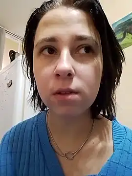 Snapshot of Gussie_Bridie chatting on October 2, 2025, 3:43 am Gussie Bridie online show from October 2, 2025, 3:43 am