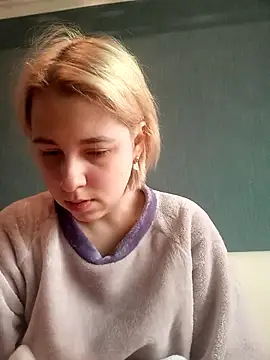 Snapshot of Gussie_Bridie chatting on February 1, 2025, 8:08 am Gussie Bridie online show from February 1, 2025, 8:08 am
