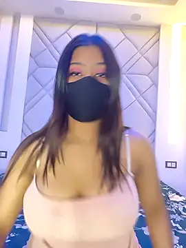 Snapshot of GFndBF chatting on October 3, 2025, 5:36 pm GFndBF online show from October 3, 2025, 5:36 pm