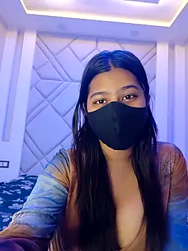 Snapshot of GFndBF chatting on October 13, 2025, 5:25 pm GFndBF online show from October 13, 2025, 5:25 pm