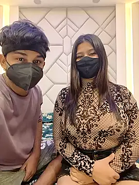 Snapshot of GFndBF chatting on September 28, 2025, 5:42 pm GFndBF online show from September 28, 2025, 5:42 pm