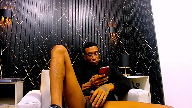 Snapshot of Jose_Smoke chatting on October 17, 2025, 12:14 am Jose Smoke online show from October 17, 2025, 12:14 am