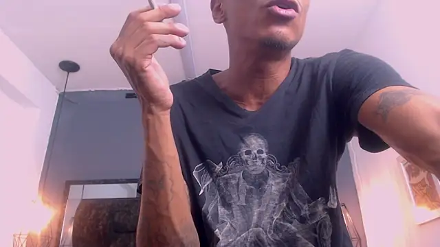 Snapshot of Jose_Smoke chatting on March 11, 2025, 6:52 am Jose Smoke online show from March 11, 2025, 6:52 am