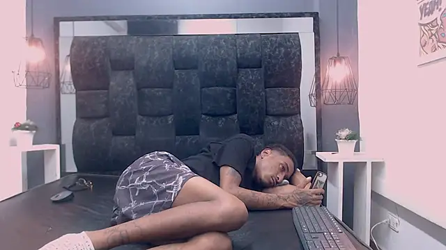 Snapshot of Jose_Smoke chatting on March 16, 2025, 6:53 am Jose Smoke online show from March 16, 2025, 6:53 am