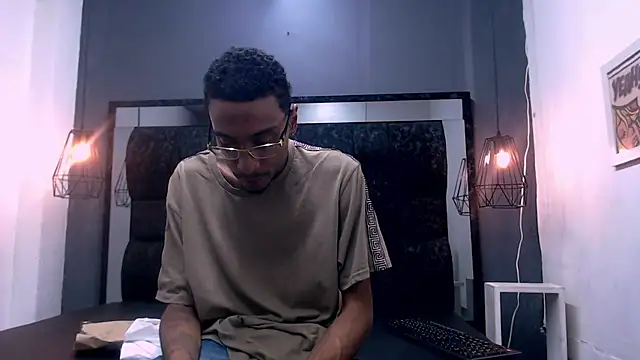 Snapshot of Jose_Smoke chatting on October 22, 2025, 3:06 am Jose Smoke online show from October 22, 2025, 3:06 am