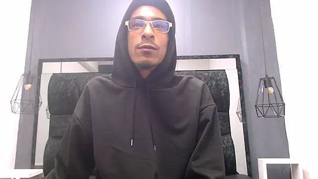 Snapshot of Jose_Smoke chatting on October 11, 2025, 7:09 am Jose Smoke online show from October 11, 2025, 7:09 am