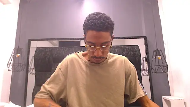 Snapshot of Jose_Smoke chatting on October 3, 2025, 2:59 am Jose Smoke online show from October 3, 2025, 2:59 am