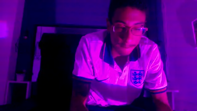 Snapshot of Jose_Smoke chatting on March 9, 2025, 1:14 am Jose Smoke online show from March 9, 2025, 1:14 am