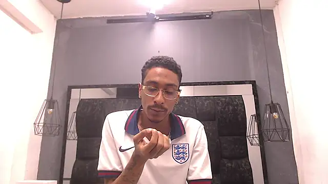 Snapshot of Jose_Smoke chatting on September 27, 2025, 3:34 am Jose Smoke online show from September 27, 2025, 3:34 am