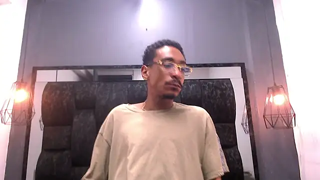 Snapshot of Jose_Smoke chatting on October 6, 2025, 3:51 am Jose Smoke online show from October 6, 2025, 3:51 am