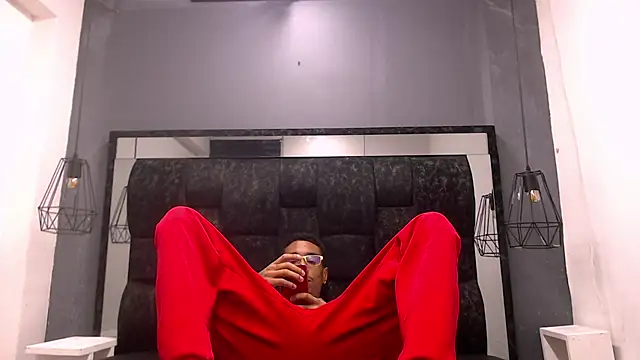 Snapshot of Jose_Smoke chatting on September 26, 2025, 3:57 am Jose Smoke online show from September 26, 2025, 3:57 am