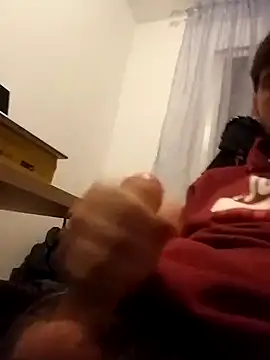 Snapshot of kevcore96 chatting on February 5, 2025, 6:15 pm kevcore96 online show from February 5, 2025, 6:15 pm