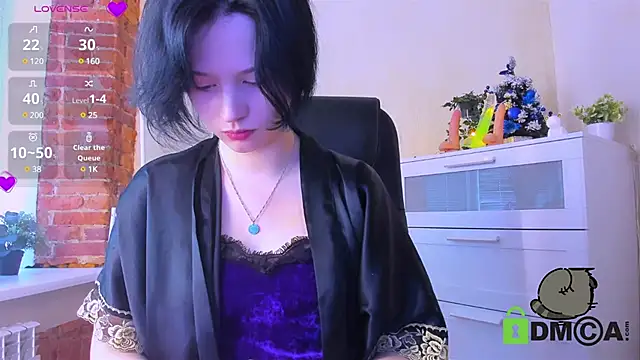 Alina Mills online show from December 18, 2024, 10:51 am