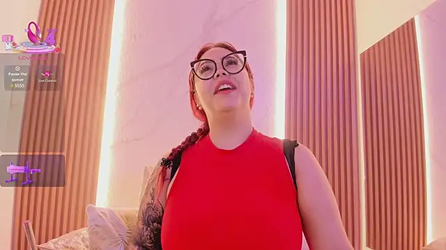 juicy led  online show from February 25, 2025, 11:32 am