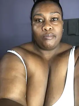 bustytitsxxx online show from October 21, 2025, 4:01 am