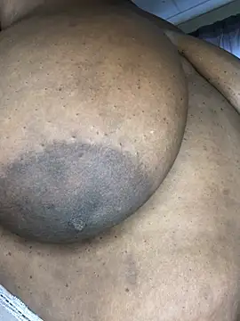 bustytitsxxx online show from May 22, 2026, 9:18 am