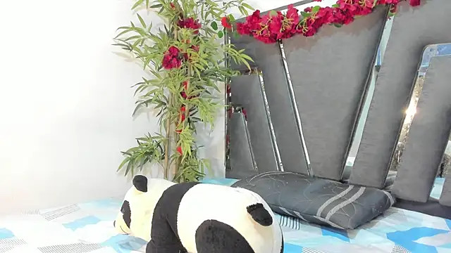 Snapshot of Black_Rose2 chatting on March 5, 2025, 11:49 am Black Rose2 online show from March 5, 2025, 11:49 am