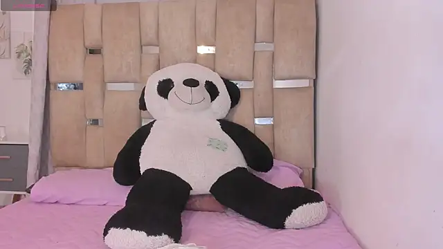 Snapshot of Black_Rose2 chatting on February 20, 2026, 11:34 am Black Rose2 online show from February 20, 2026, 11:34 am