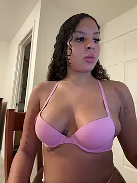 Snapshot of thatonelightskinn chatting on September 20, 2025, 6:51 am thatonelightskinn online show from September 20, 2025, 6:51 am