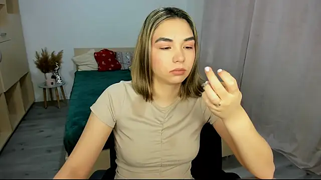 Alexa Dolly12 online show from January 7, 2026, 8:08 am