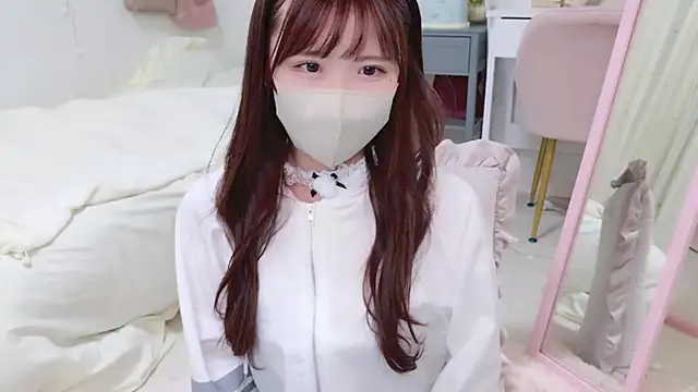 Sayuringo  online show from December 18, 2024, 2:17 pm