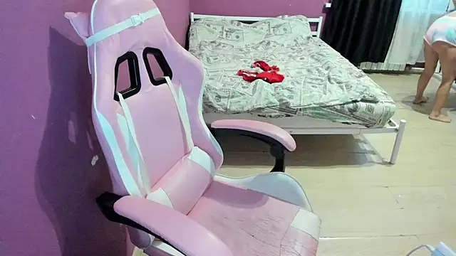 Lika8234 online show from April 23, 2026, 5:47 pm