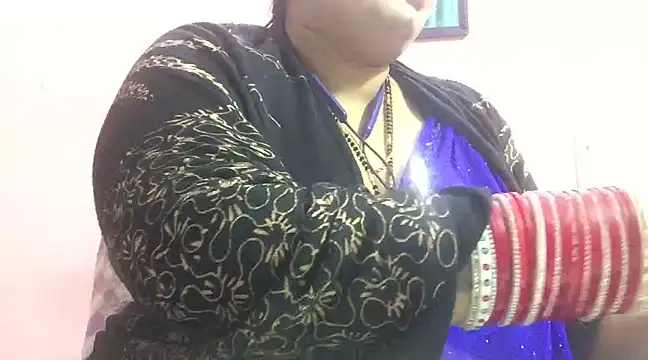 Snapshot of Desi_bhabhiii chatting on January 7, 2025, 10:01 am Desi bhabhiii online show from January 7, 2025, 10:01 am