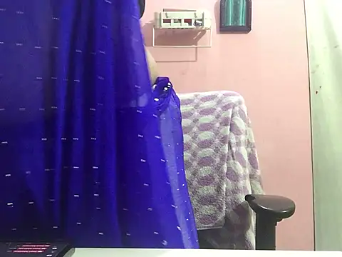 Snapshot of Desi_bhabhiii chatting on January 4, 2025, 5:48 am Desi bhabhiii online show from January 4, 2025, 5:48 am