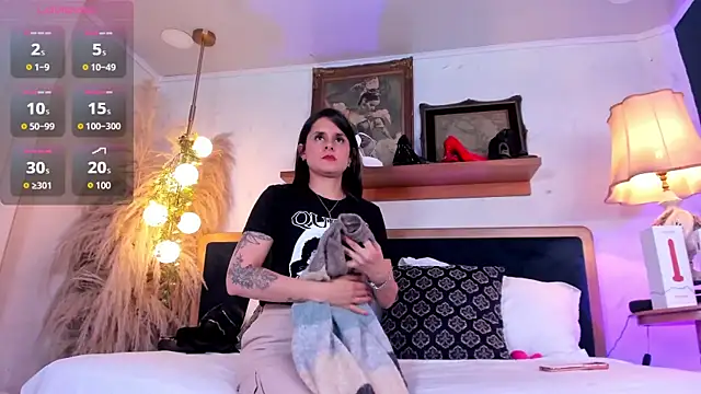 Alice milf  online show from March 5, 2025, 11:06 am