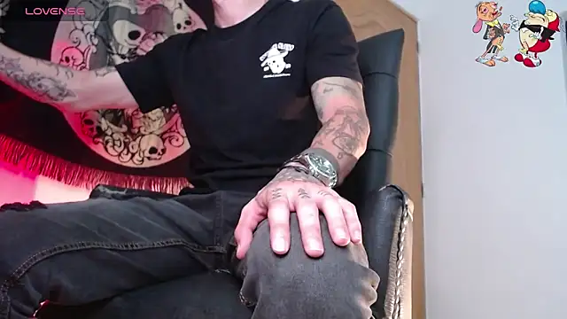 Snapshot of ren_stipee chatting on October 4, 2025, 12:56 am ren stipee online show from October 4, 2025, 12:56 am