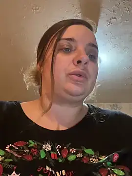 Snapshot of lairarose chatting on December 28, 2024, 12:47 am lairarose online show from December 28, 2024, 12:47 am