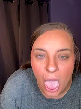 Snapshot of lairarose chatting on October 14, 2025, 2:17 pm lairarose online show from October 14, 2025, 2:17 pm