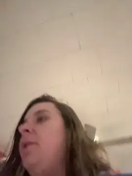 Snapshot of lairarose chatting on November 4, 2025, 1:37 pm lairarose online show from November 4, 2025, 1:37 pm