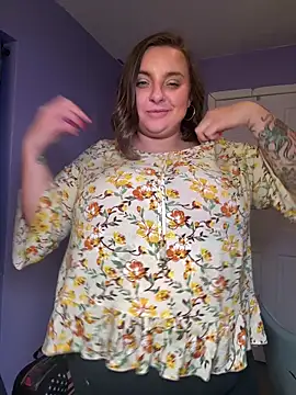 Snapshot of lairarose chatting on October 30, 2025, 1:37 am lairarose online show from October 30, 2025, 1:37 am