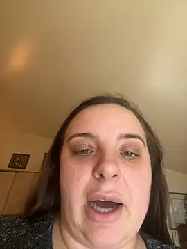 Snapshot of lairarose chatting on December 17, 2024, 7:04 pm lairarose online show from December 17, 2024, 7:04 pm