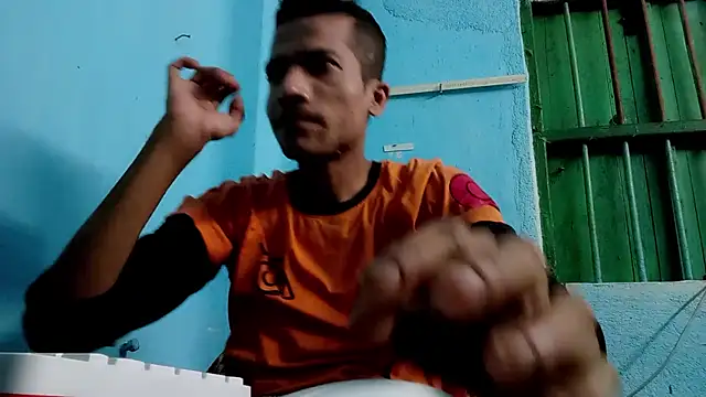 Snapshot of Alex_Suman25 chatting on September 28, 2025, 9:00 pm Alex Suman25 online show from September 28, 2025, 9:00 pm