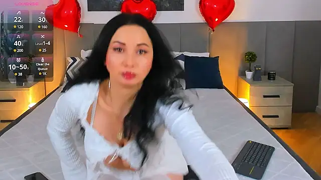 MiaBecky online show from February 14, 2025, 5:30 am