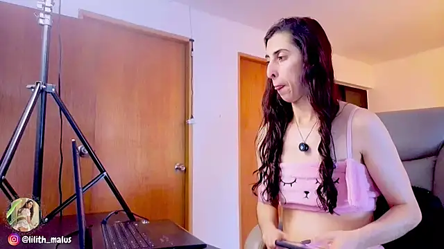 Lilith malum online show from September 26, 2025, 8:59 pm