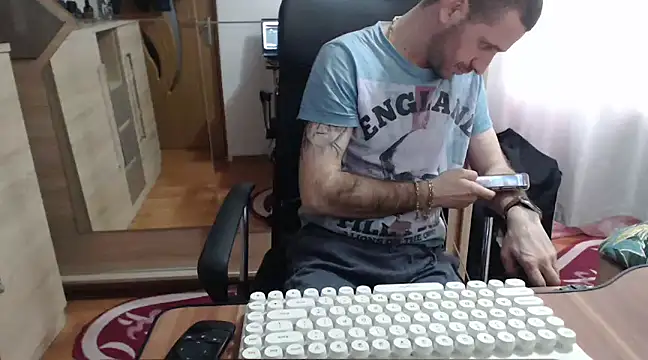 uncutguy01 online show from March 7, 2025, 3:18 pm