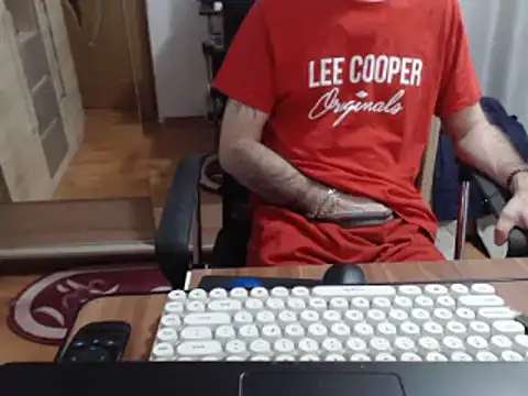 uncutguy01 online show from March 14, 2025, 6:07 pm