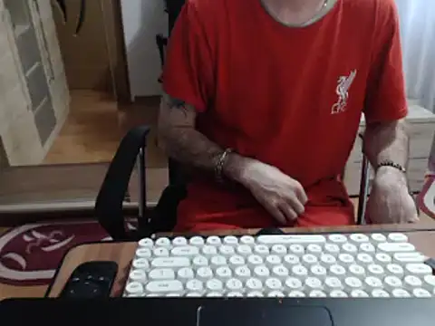 uncutguy01 online show from March 17, 2025, 5:12 am