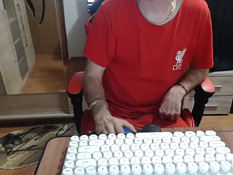 Snapshot of uncutguy01 chatting on September 26, 2025, 3:46 am uncutguy01 online show from September 26, 2025, 3:46 am