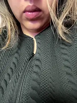 LinaBrowm online show from January 14, 2026, 4:21 pm