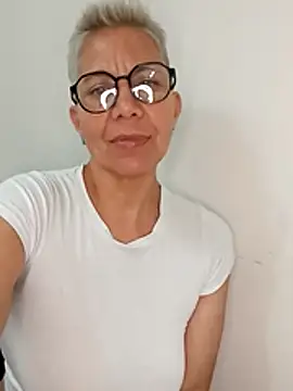 luz bella online show from December 9, 2024, 2:24 am