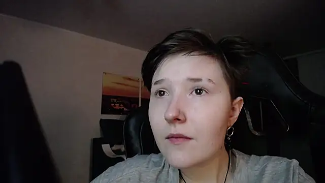 Snapshot of Kira_Bakker chatting on November 6, 2025, 3:38 pm Kira Bakker online show from November 6, 2025, 3:38 pm