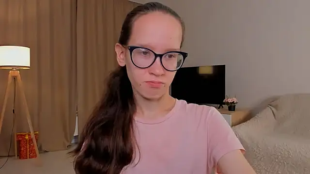 BettyBrowni online show from September 27, 2025, 4:13 pm