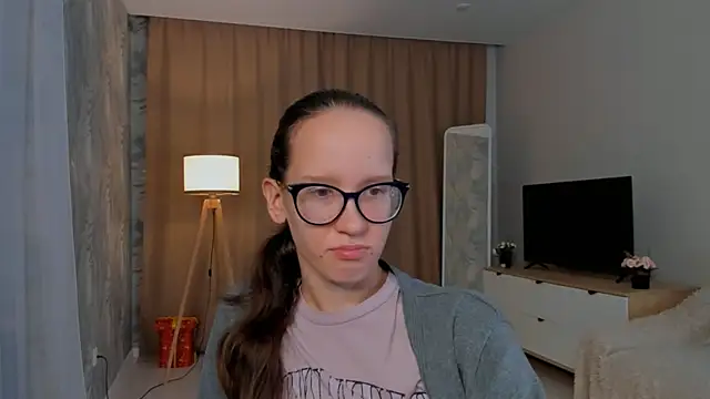 BettyBrowni online show from September 20, 2025, 4:12 pm