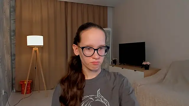 BettyBrowni online show from September 23, 2025, 4:14 pm