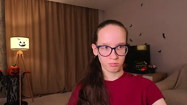 BettyBrowni online show from November 4, 2025, 4:11 pm