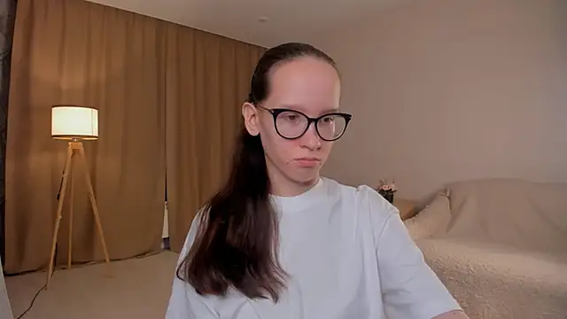 BettyBrowni online show from October 11, 2025, 4:08 pm